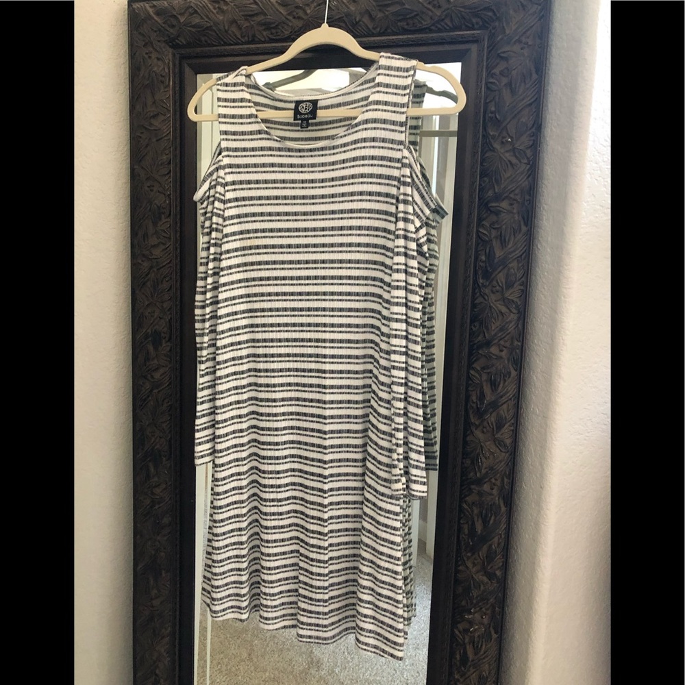 Bobeau Long Sleeve Cold Shoulder Dress